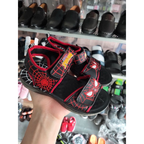 Dép quai hậu cho bé