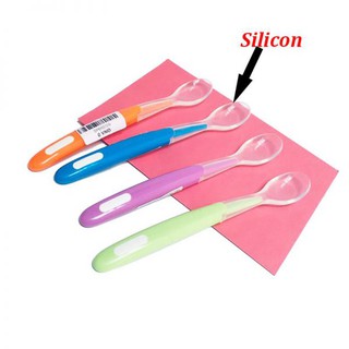 Thìa silicone ăn dặm cán dài cho bé