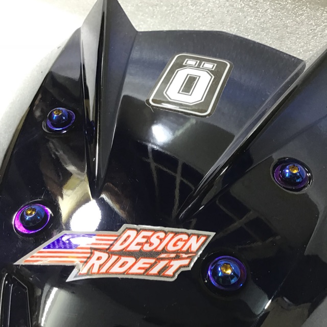 mão winner X kèm 4 ốc titan , decal 3 lớp
