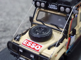 Xe Mô Hình Land Rover Defender 110 1:64 Master ( Kem )