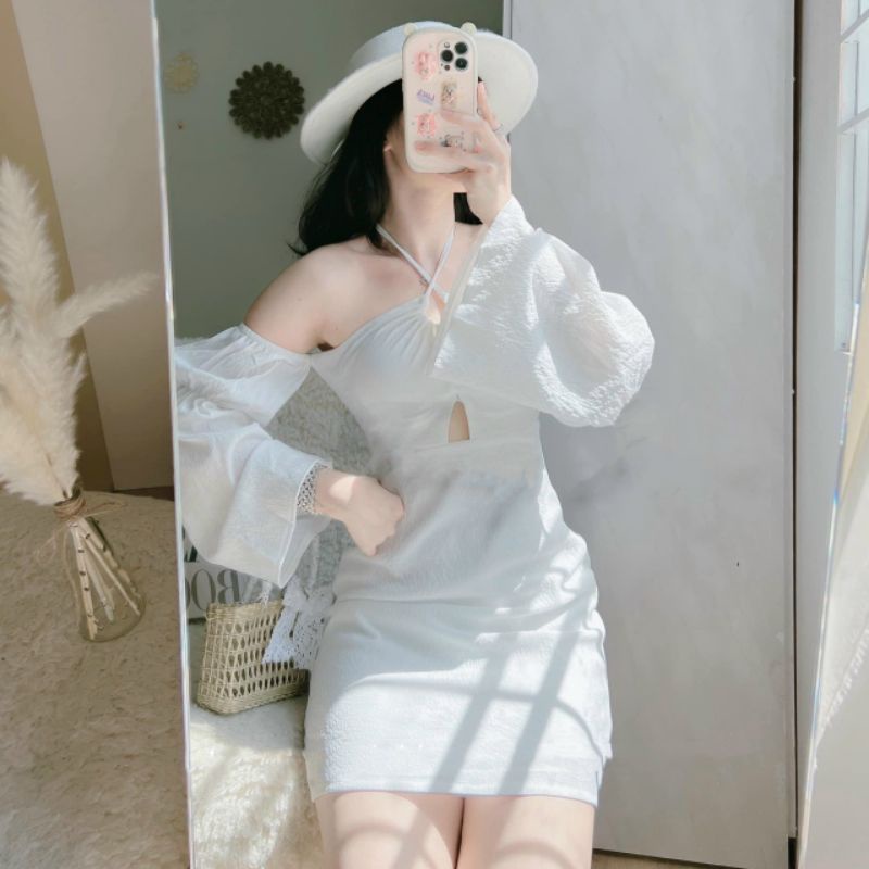 ĐẦM TRẮNG CỔ YẾM TAY LOE