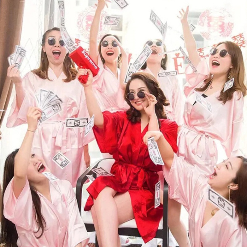 Áo Choàng Ngủ Vải Lụa Dáng Rộng Thêu Chữ Dùng Làm Quà Tặng Cho Bạn Gái