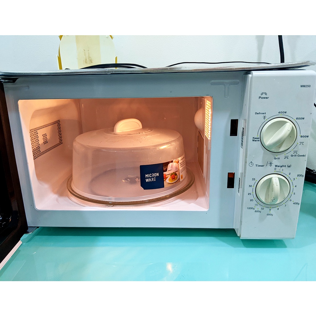Nắp đậy dùng trong lò vi sóng, nắp nhựa dùng lò vi sóng 23cm có quai cầm, lỗ thoát khí, sx tại Thái Lan. 5304
