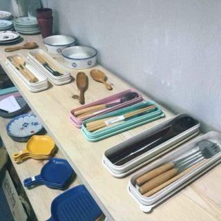 Bộ đũa, thìa, dĩa cán gỗ sồi hộp đựng lúa mạch