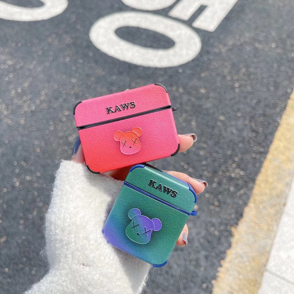 Vỏ Bảo Vệ Hộp Sạc Tai Nghe Airpods 1 / 2 / Pro Bằng Da Chống Rơi Hình Gấu Kaws | BigBuy360 - bigbuy360.vn