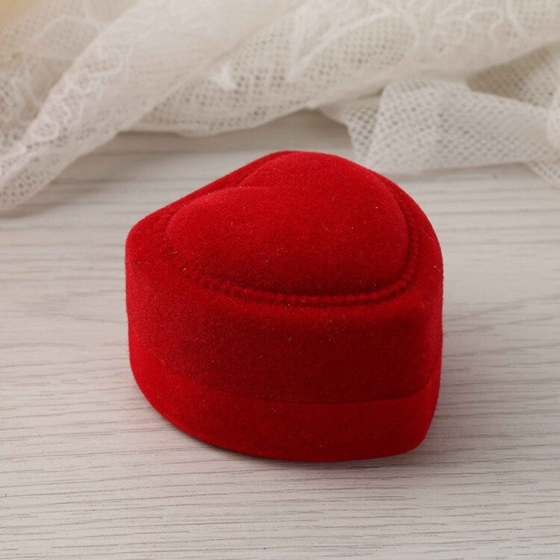 Set 1/5 hộp đựng nhẫn hình trái tim đỏ sang trọng tiện dụng