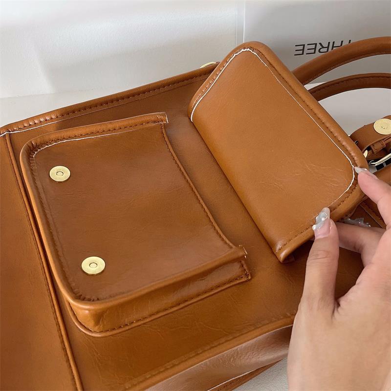 Túi xách tote Ielgy kết cấu dành cho nữ