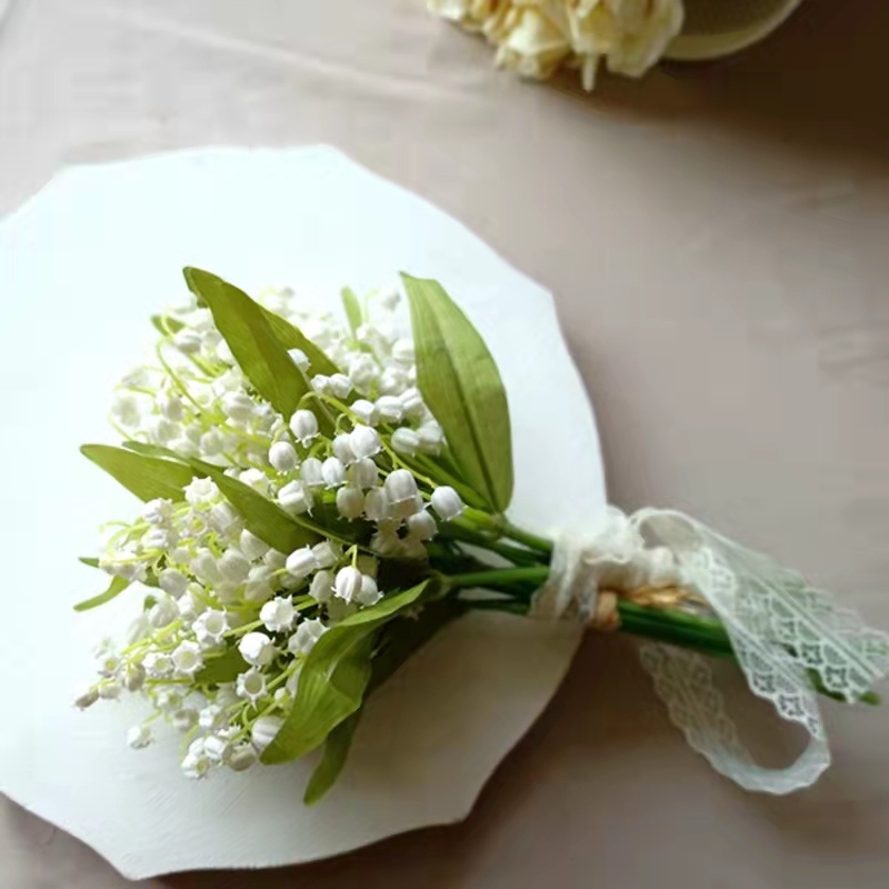 Bó Hoa Lily Giả 4 Bông Trang Trí Tiệc Cưới