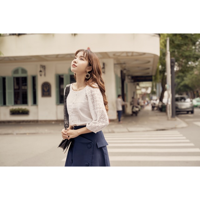 Áo linen phối tay thêu hoa