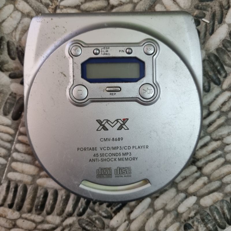 máy nghe nhạc CD hàng cổ cho a.e sưu tầm