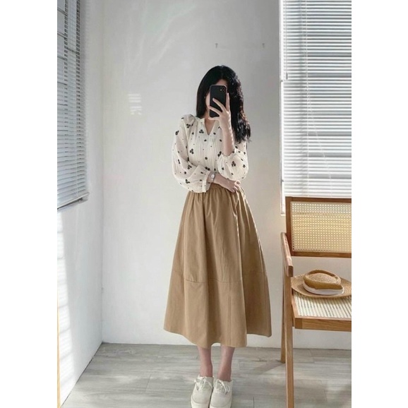 E còn 3c #SALE còn #220/c ạ ❤❤❤Chân váy xòe midi TNK có túi 2 bên tiện lợi, dáng dài midi siêu tôn dáng.
