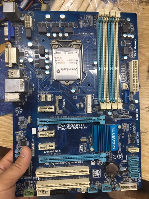 Main Gigabyte GA-B75-D3v, dòng 4 khe ram, có hổ trợ Msata