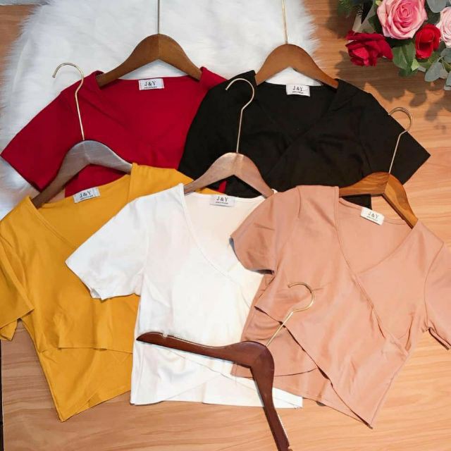 [NEW] Áo croptop cổ tim xéo hàng đẹp | BigBuy360 - bigbuy360.vn
