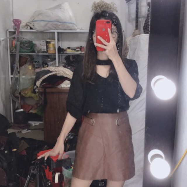 Áo len cổ chocker