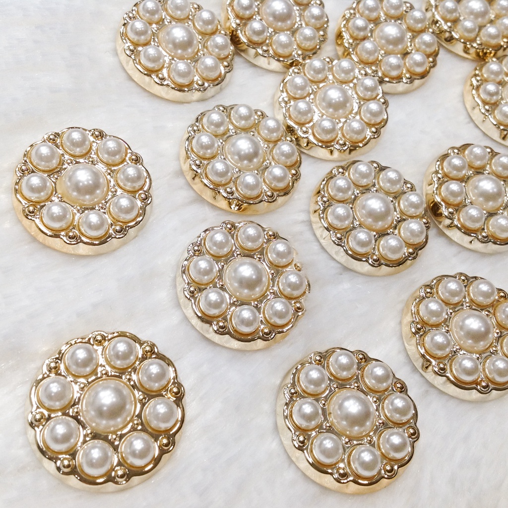 Cúc áo hoa mai 3d vàng đính hạt cườm trai Nút khoác dạ tweed thời trang kết váy đầm thanh lịch size 2.5cm