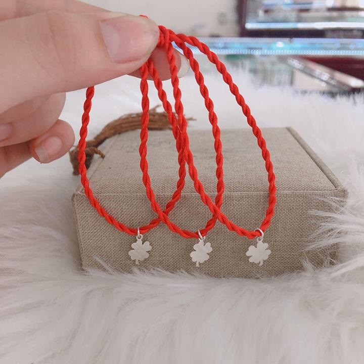 Vòng chỉ đỏ cỏ 4 may mắn, phụ kiện xinh