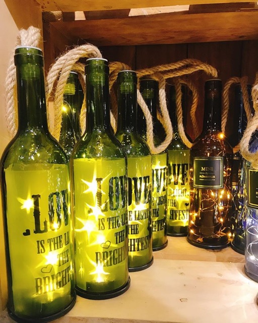 CHAI THUỶ TINH ĐÈN DECAL DECOR