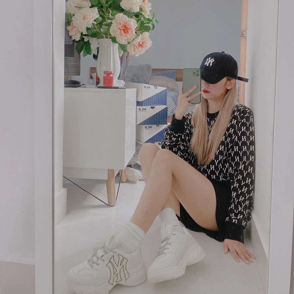 (Bao check) Áo sweatshirt tay dài cổ tròn Monogram Diamond All Overfit màu nâu và đen Code: 3AMTM0314-43BGD