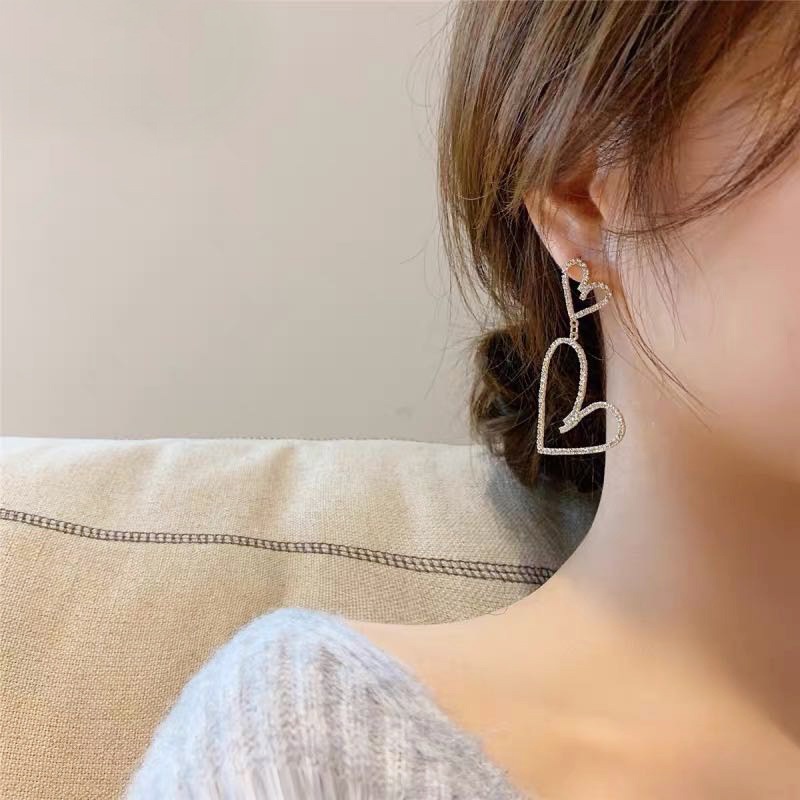 Đôi Bông Tai Mạ Bạc 925 Hình Trái Tim Đính Đá Thời Trang Cho Nữ