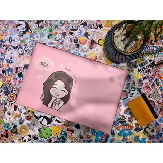 Decal Skin dán Laptop mẫu Cô gái màu hồng (shop sẽ liên hệ xin model máy)