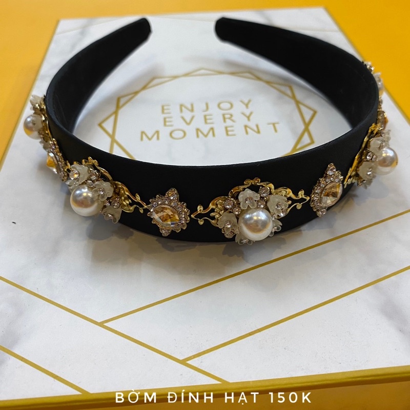 Bờm tóc đính đá, charm