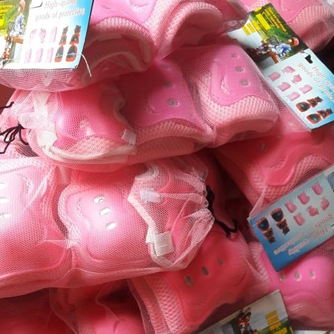 Bảo hộ patin trẻ em giúp bảo vệ chân tay khi trượt patin | BigBuy360 - bigbuy360.vn