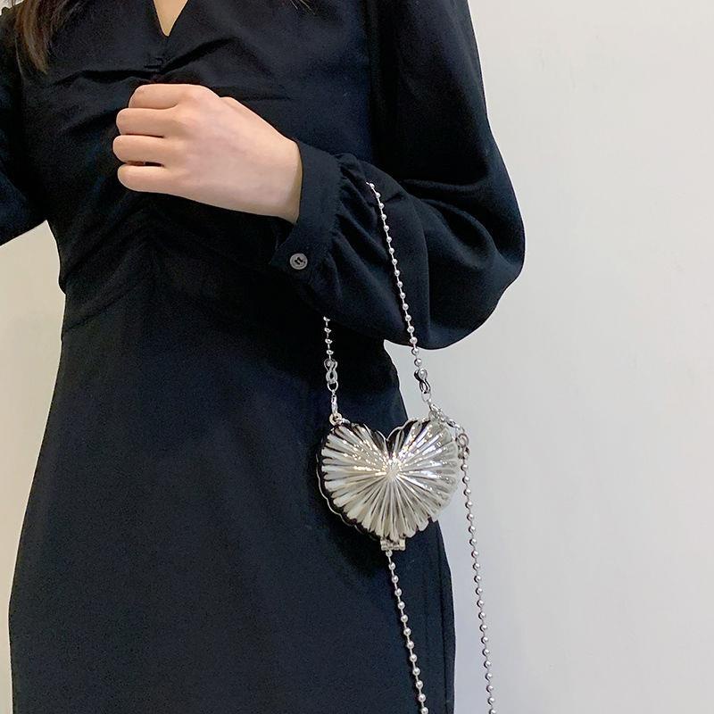 Túi Đeo Chéo Vai Mini Hình Trái Tim Bằng Kim Loại Phong Cách Punk Dành Cho Nữ