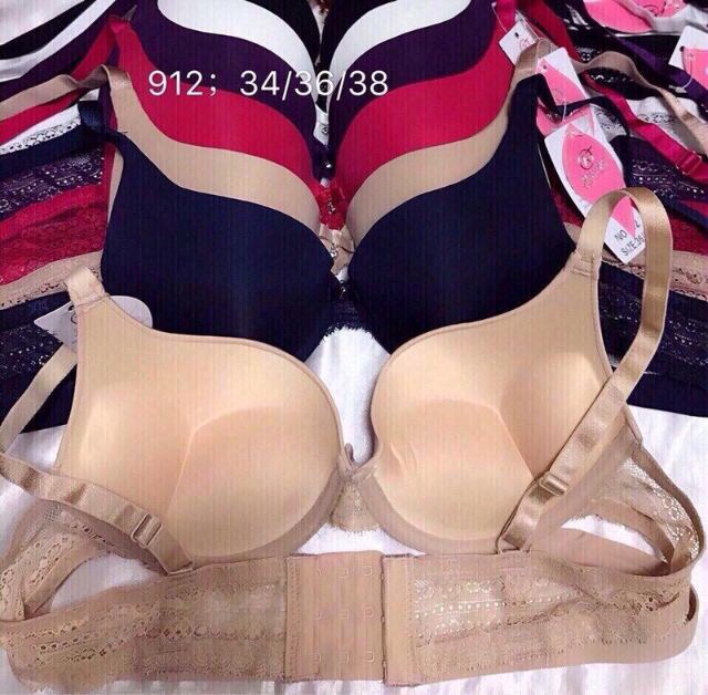 Áo anny thái ,có mút kép tạo khe ,nâng đẹp