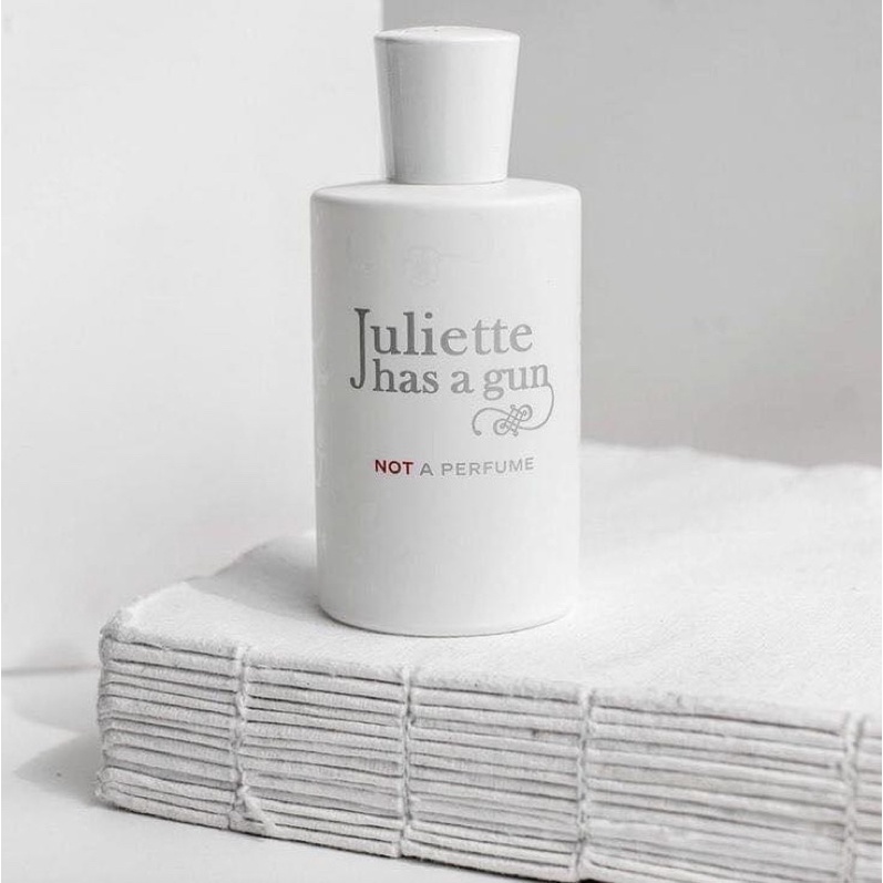 mini juliette has a g u_n not a perfume 5ml dạng xịt