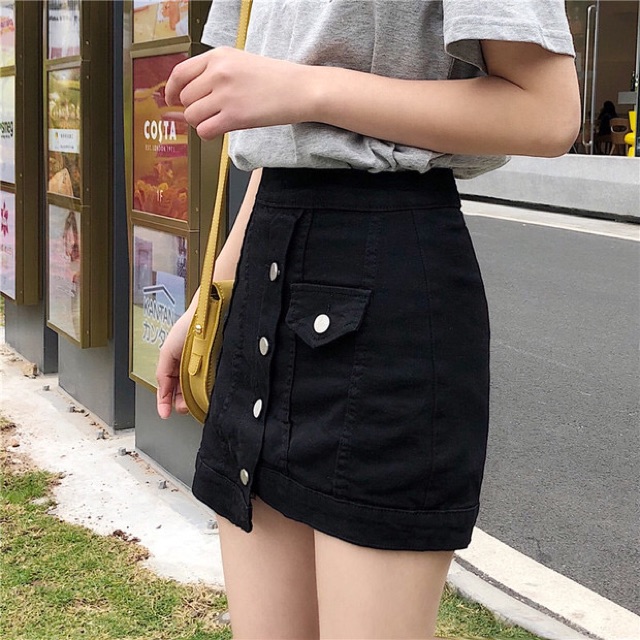 Chân váy đắp chéo nút có quần trong