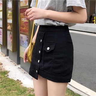 Chân váy đắp chéo nút có quần trong