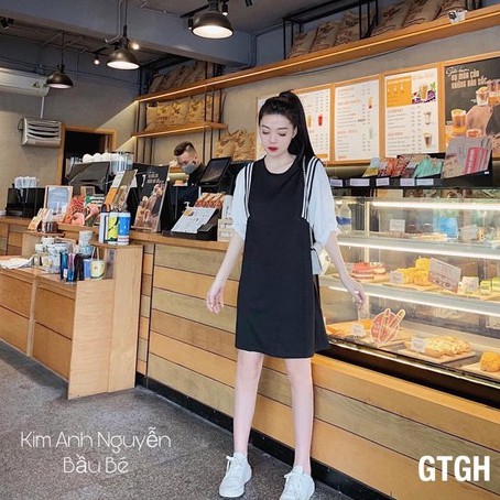 Váy bầu thiết kế dáng xuông phối tay trắng