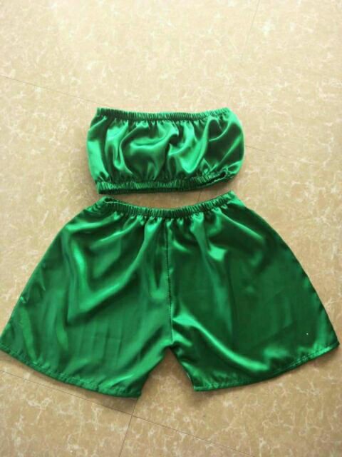 Bộ đồ khách mặc giảm béo, tắm trắng