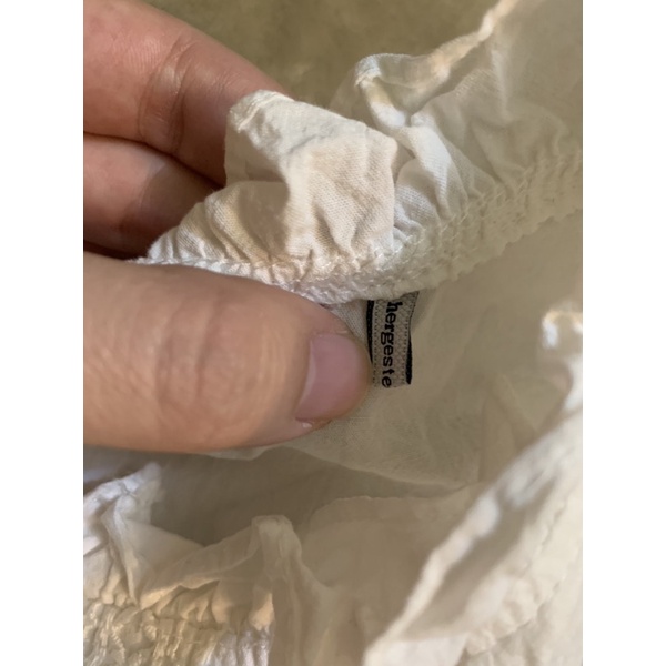 Sơ mi trắng và chân váy Elise