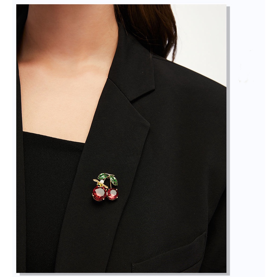 Ghim Cài Áo Hình Chú Ong Và Cây Cherry Đính Đá Pha Lê Dễ Thương Thời Trang Cho Nữ