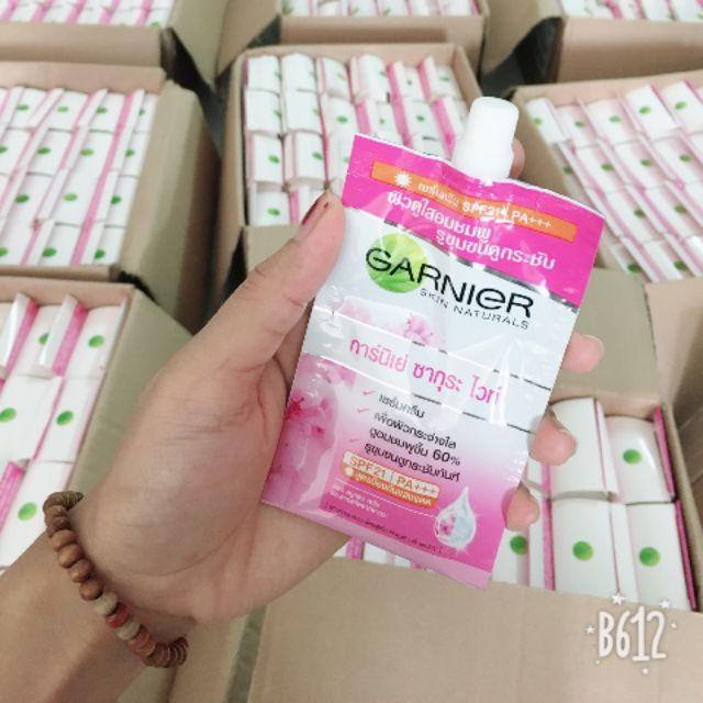 KEM DƯỠNG TRẮNG DA GARIER (1 hộp 6 típ)