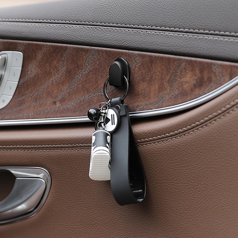 Móc treo đồ đa năng dành cho xe hơi