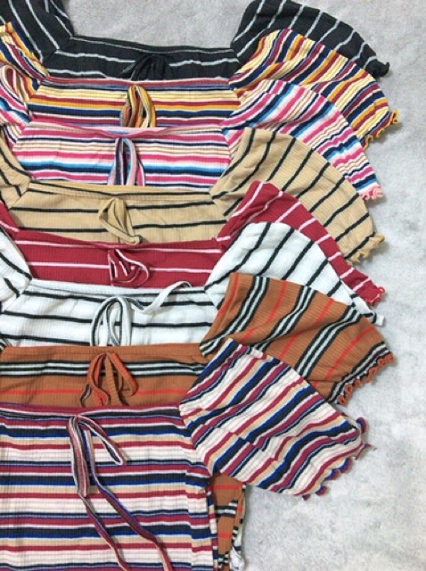 Áo croptop kẻ sọc