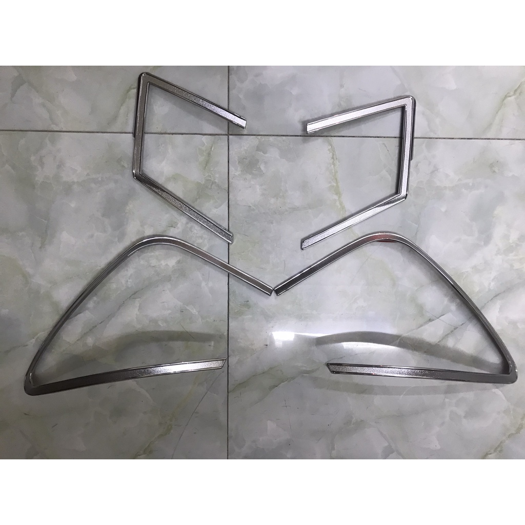 Bộ ốp viền đèn hậu xe Chevrolet Cruze 2009-2010