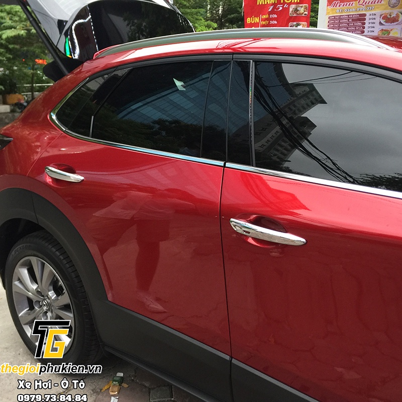 Bộ ốp tay nắm cửa xe Mazda CX30, CX-30 mạ Crom - Tặng miếng dán trong suốt hõm cửa