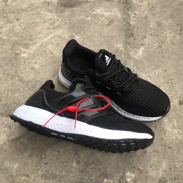 Mua ngay GIÀY ULTRA BOOST ĐEN/TRẮNG [ Giảm giá 5%]