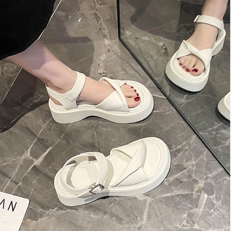 Xăng đan IELGY đế dày thời trang đơn giản dành cho nữ