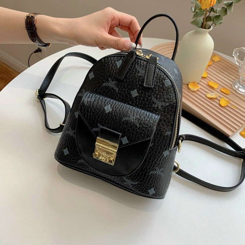 Balo McM xả kho số lượng lớn đựng vừa điện thoại,ví tiền, son, phấn size 21