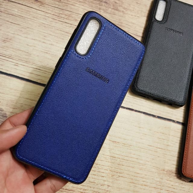 Ốp lưng Samsung A50 dẻo giả da khắc thương hiệu cao cấp