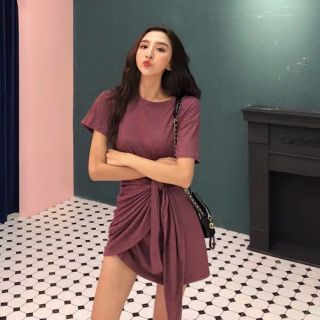Đầm body buộc eo