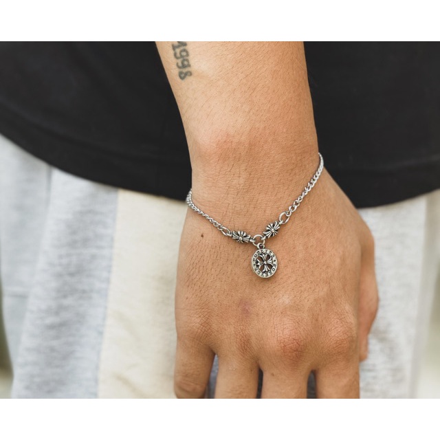 vòng tay chrome heart bạc 925