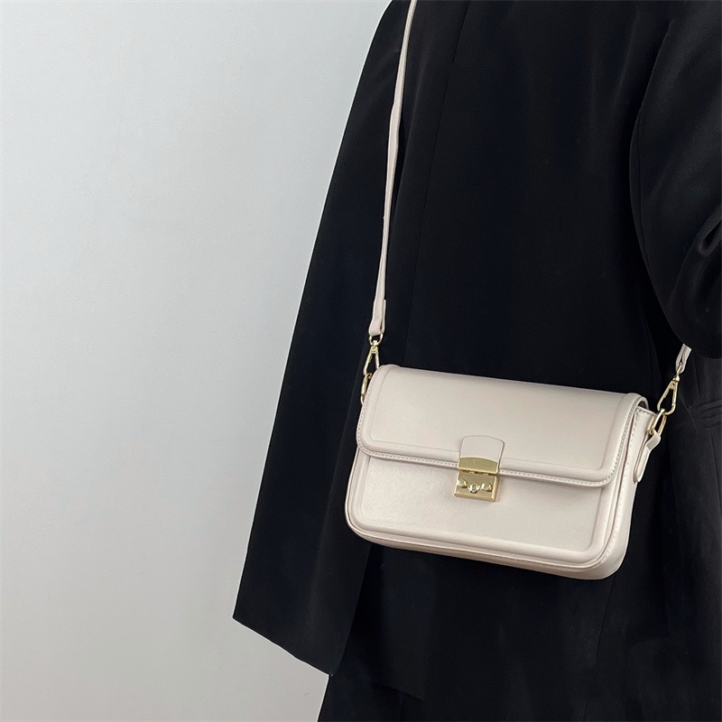 Túi Đeo Vai / Kẹp Nách Quai Ngọc Trai Mới