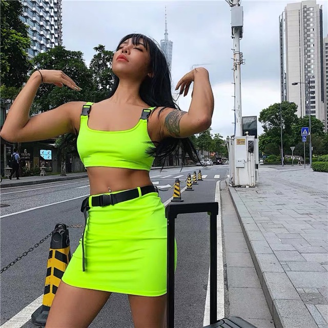 Full Set áo croptop và chân váy ngắn màu xanh dạ quang