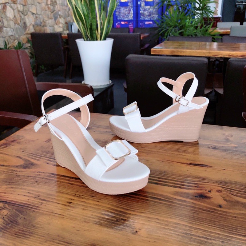 SANDAL XUỒNG QUAI KHOÁ SIÊU DỄ THƯƠNG