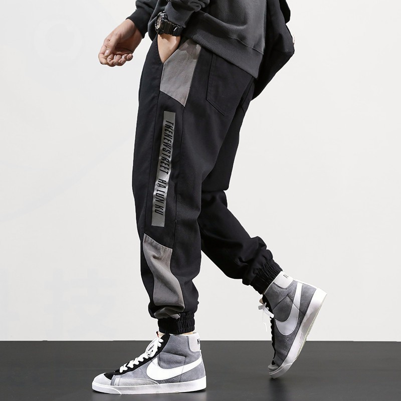 Quần Jogger Nam Sọc Viền Lớn Phối Chữ Bo Ống Trẻ Trung JOGGER NAM 9000070C